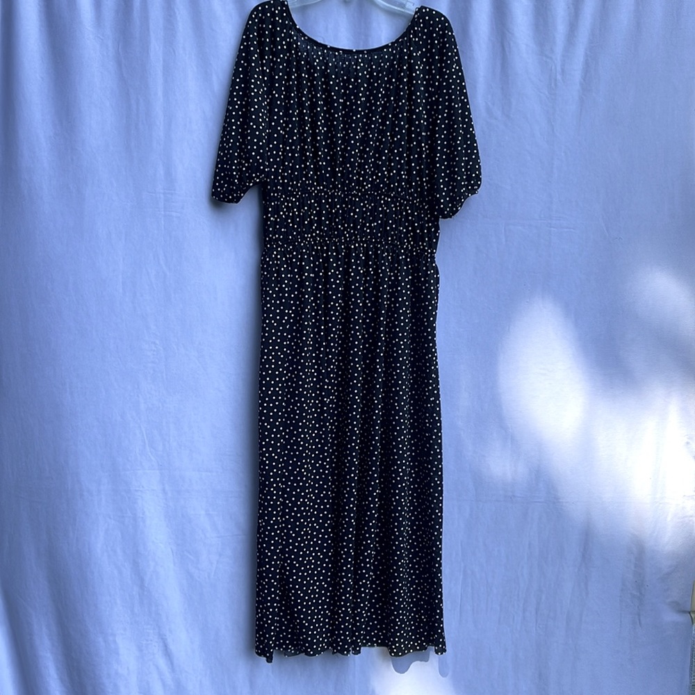 Zara. MIDI dress, Open back . New. No tag.